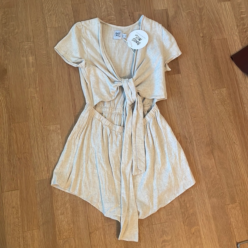 Princess Polly beige romper